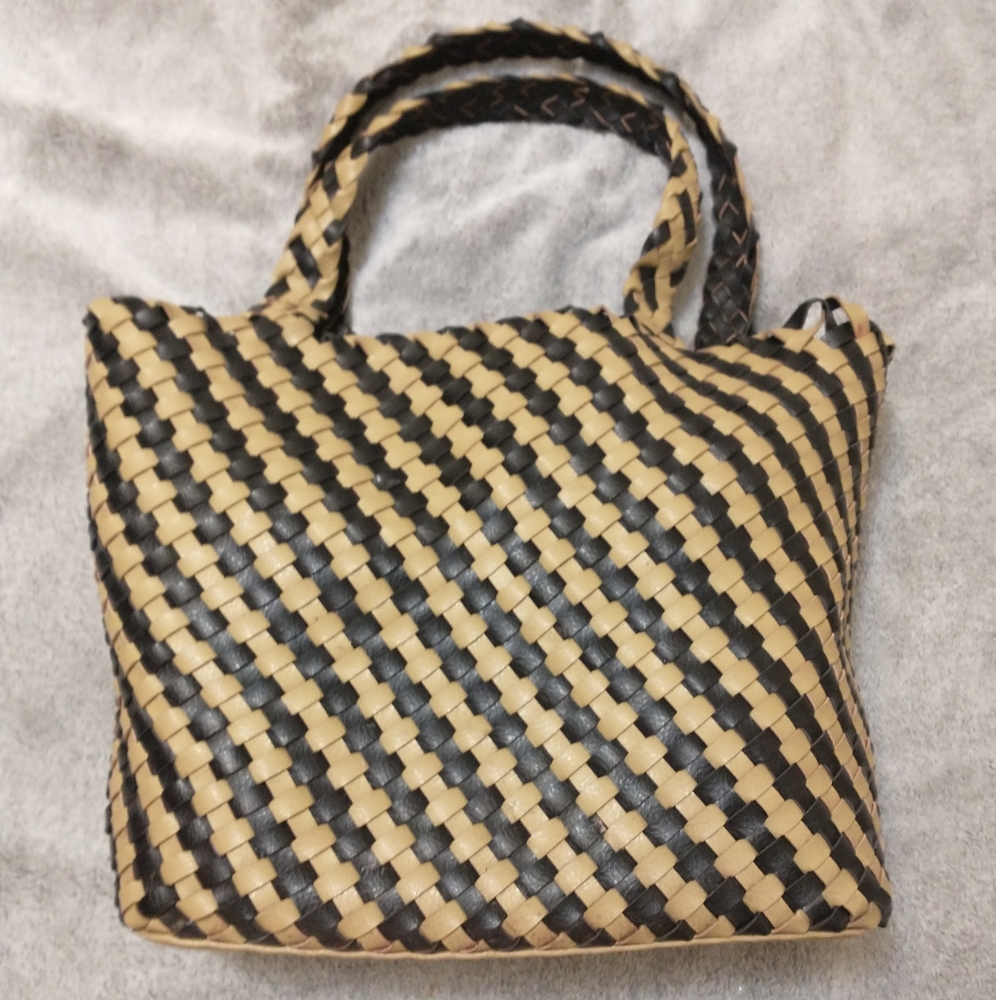 ILSE JACOBSEN REVERSIBLE BLACK AND TAN BRAIDED TOTE BAG